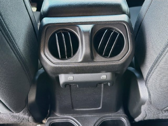 Used 2021 Jeep Wrangler Unlimited Sport AWD/4WD image 26