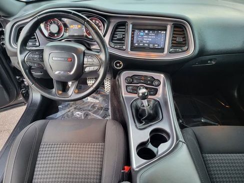 Used 2017 Dodge Challenger R/T w/ Driver Convenience Group image 14