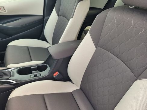 Used 2025 Toyota Corolla LE image 13