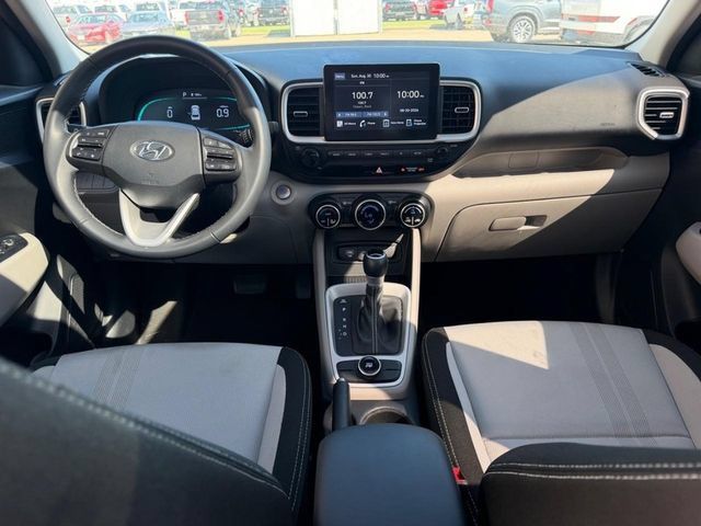 Used 2024 Hyundai Venue SEL FWD image 9