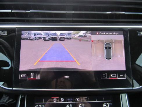 Used 2023 Audi Q8 Premium Plus w/ Premium Plus Package image 10