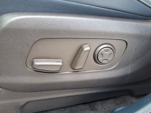 Used 2025 Kia Carnival SX Prestige FWD image 17