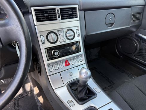 Used 2005 Chrysler Crossfire Coupe image 12