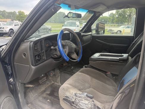 Used 2006 Chevrolet Silverado 3500 4x4 Crew Cab w/ Skid Plate Package image 9
