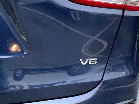 Used 2016 Kia Sorento LX image 9