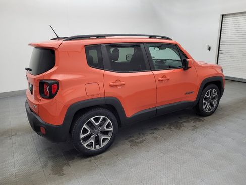 Used 2016 Jeep Renegade Latitude image 10