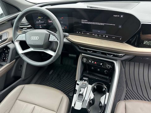 New 2025 Audi Q5 Premium image 11
