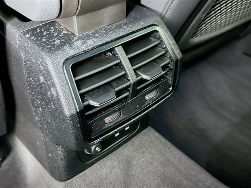 Used 2023 Audi Q3 2.0T Premium image 33