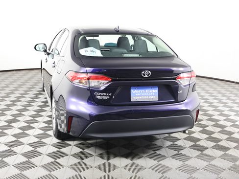Used 2024 Toyota Corolla LE image 7