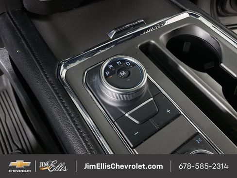 Used 2021 Ford Expedition XLT image 16