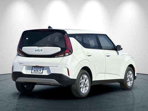 New 2025 Kia Soul LX image 4