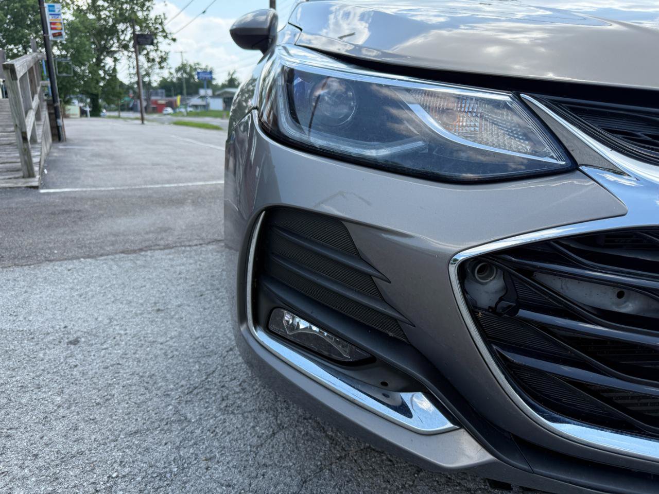 Used 2018 Chevrolet Cruze LT w/ Convenience Package FWD image 5