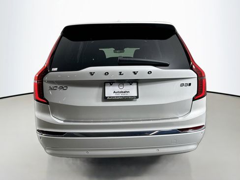 New 2026 Volvo XC90 B5 Plus w/ Protection Package Premier AWD/4WD image 6