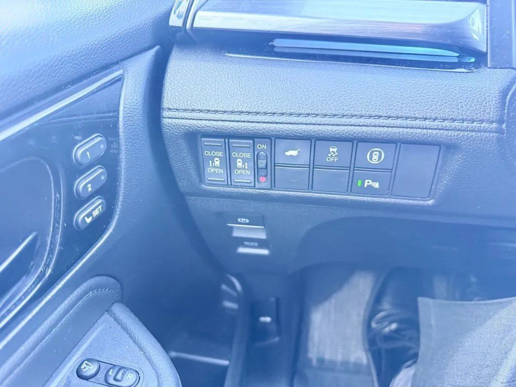 Used 2022 Honda Odyssey Elite image 24