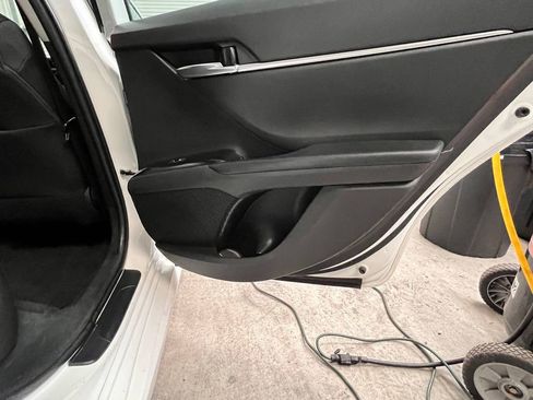 Used 2020 Toyota Camry LE FWD image 30