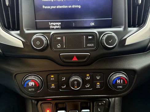 Used 2021 GMC Terrain SLE image 25