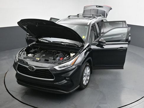 Used 2021 Toyota Highlander Limited image 44