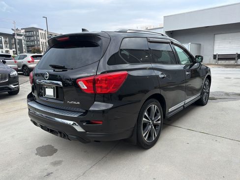 Used 2019 Nissan Pathfinder Platinum w/ Cargo Package FWD image 9