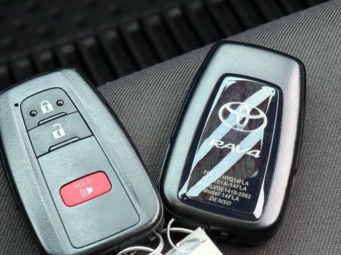 Certified 2024 Toyota RAV4 SE image 20