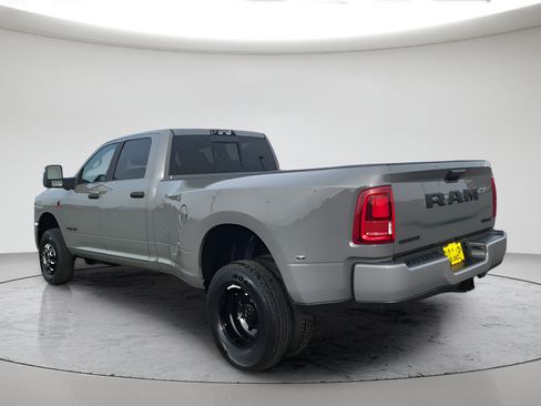 New 2026 RAM 3500 Big Horn AWD/4WD image 5