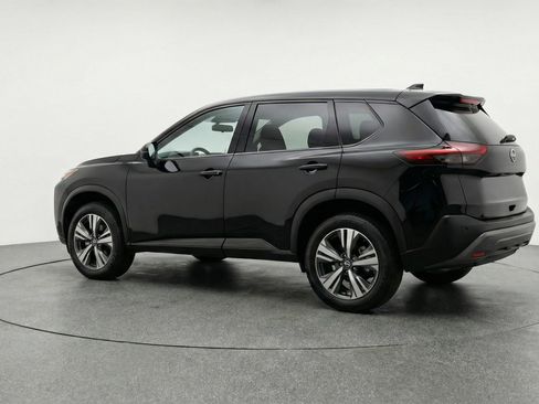 Used 2025 Nissan Rogue SV image 6