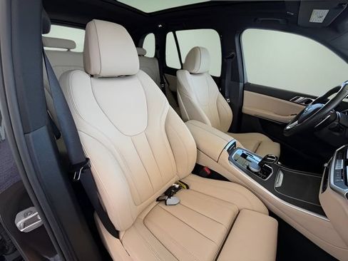 Used 2022 BMW X5 sDrive40i w/ Premium Package RWD image 41