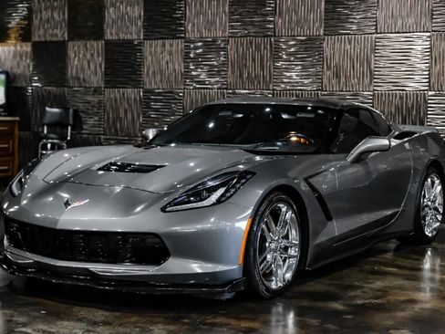 Used 2016 Chevrolet Corvette Stingray Coupe w/ 3LT Preferred Equipment Group RWD image 6
