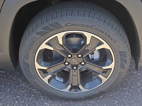 New 2026 Chevrolet Equinox LT w/ Safety and Technology Package FWD image 6