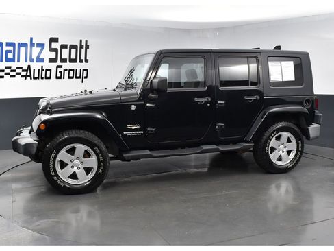 Used 2007 Jeep Wrangler Unlimited Sahara AWD/4WD image 2