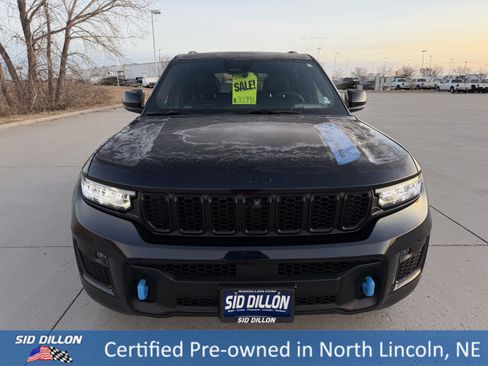 Used 2023 Jeep Grand Cherokee Trailhawk image 4