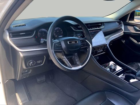 Used 2023 Jeep Grand Cherokee Limited AWD/4WD image 18