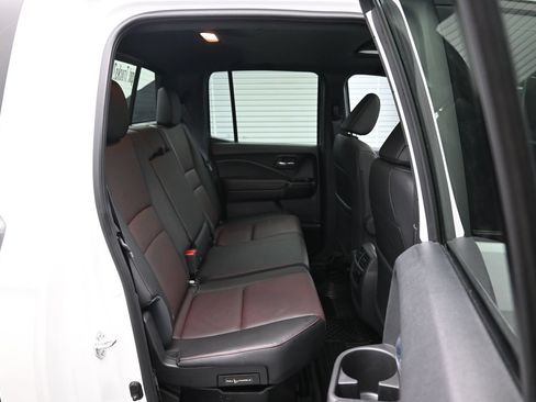 Used 2021 Honda Ridgeline Black Edition image 12