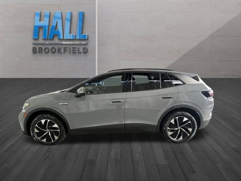 Used 2022 Volkswagen ID.4 Pro image 2