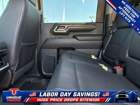 Used 2024 Chevrolet Silverado 2500 LTZ w/ LTZ Convenience Package AWD/4WD image 25