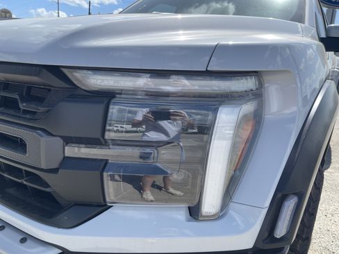 Used 2025 Ford F150 Raptor AWD/4WD image 10