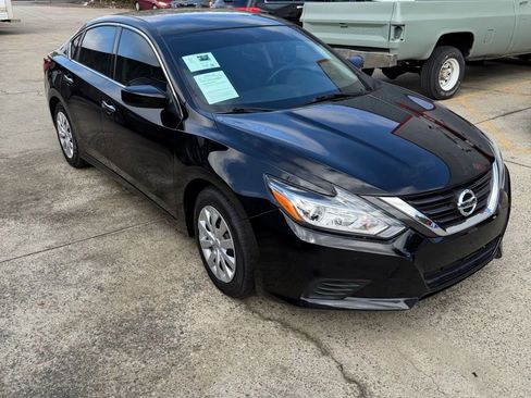 Used 2016 Nissan Altima 2.5 S w/ Power Driver Seat Package image 5