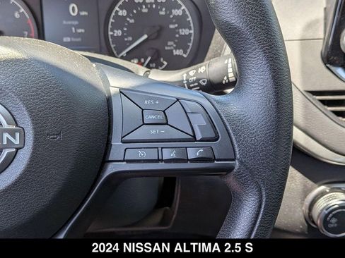 Used 2024 Nissan Altima 2.5 S FWD image 18