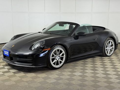 Used 2025 Porsche 911 Carrera RWD image 9