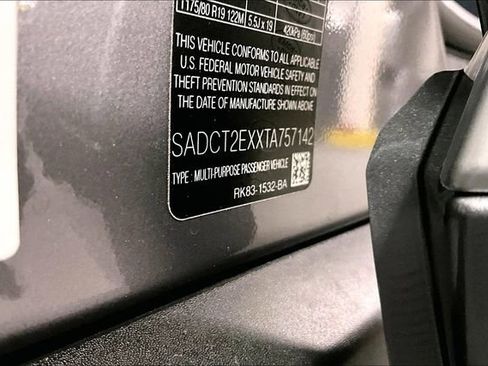 New 2026 Jaguar F-PACE R-Dynamic S image 11