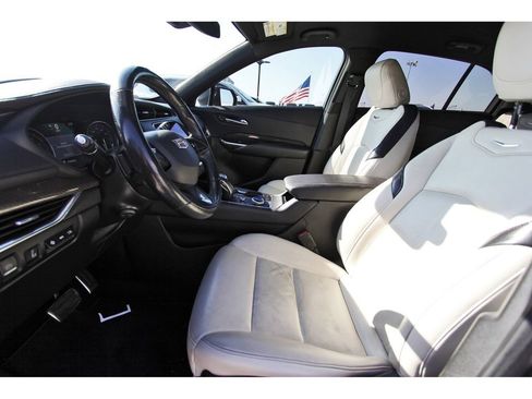 Used 2019 Cadillac XT4 Sport image 6