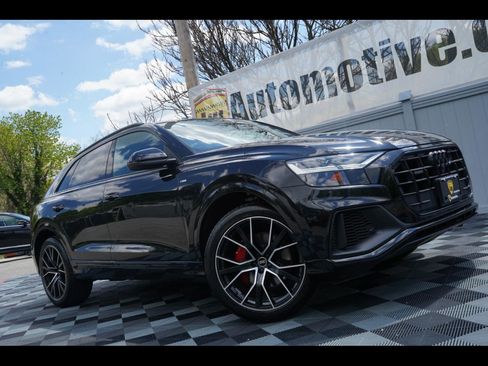 Used 2021 Audi Q8 Premium Plus w/ Premium Plus Package AWD/4WD image 1