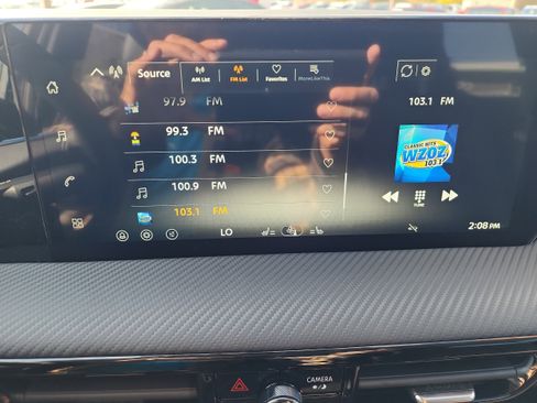 New 2026 Nissan Kicks SR w/ Cold Weather Package image 15