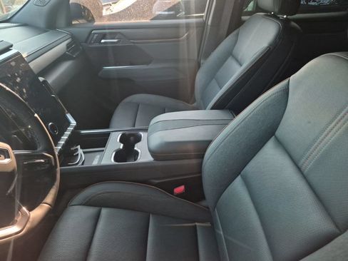 Used 2025 GMC Acadia AT4 w/ Super Cruise Package AWD/4WD image 22