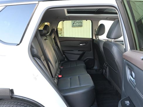 Used 2023 Nissan Rogue SV w/ SV Premium B Package AWD/4WD image 31