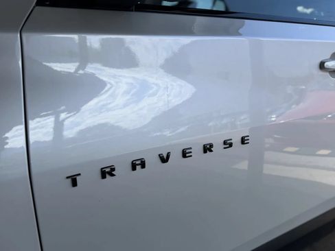 Used 2023 Chevrolet Traverse RS AWD/4WD image 46