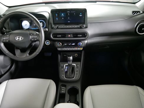Used 2022 Hyundai Kona Limited AWD/4WD image 10