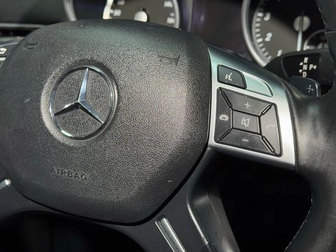 Used 2016 Mercedes-Benz GL 450 4MATIC w/ Premium I Package image 37