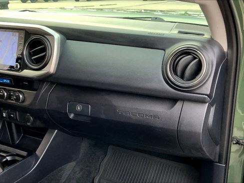 Used 2021 Toyota Tacoma SR image 17