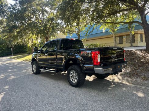 Used 2019 Ford F250 XLT w/ XLT Premium Package image 10