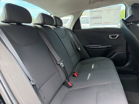New 2026 Kia K4 FWD image 13